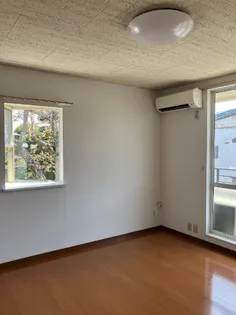 クレスト小串B棟【2階】の居間