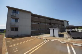 Carrera【1階】の外観