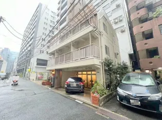 東京都新宿区市谷田町3【マンション】の外観
