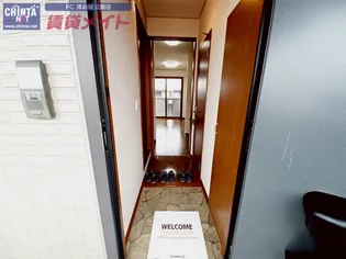 エスプワール城之内【2階】の玄関