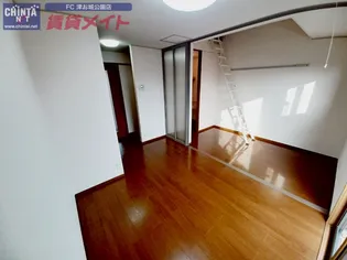 エスプワール城之内【2階】の内装