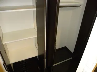 アルテマイスターデュノン【6階】の玄関