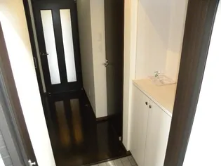 アルテマイスターデュノン【6階】の玄関