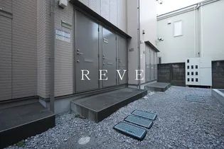 ラターシュ本郷【3階】の外観