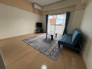 スプルース【3階】の居間