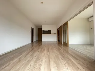 スカイビュー高須台【3階】の居間