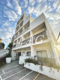 LOUIS(ルイ)【2階】の外観