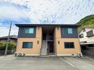 キングハイツ滝河内 B棟【1階】の外観