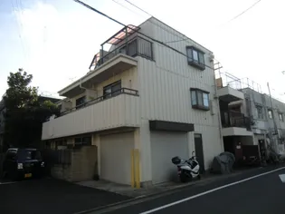 フラット英【2階】の外観