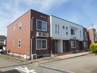 カ サ ハピネス A【1階】の外観