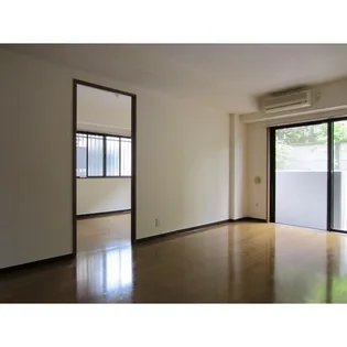 クレストコートの画像