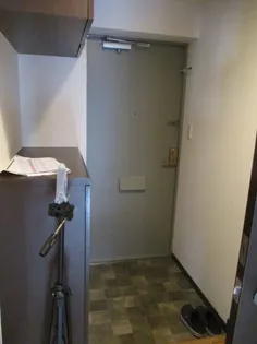 山鼻コンパウンド【2階】の玄関