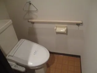 山鼻コンパウンド【2階】の内装