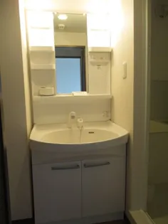 山鼻コンパウンド【2階】の内装