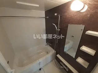 ヴィラ・アリーエ III【2階】の風呂