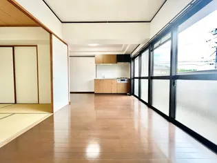 エスティーガーデン【2階】の外観