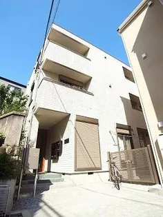 デルフィーノ【1階】の外観