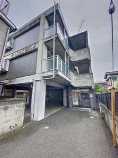 メゾンドムートンの画像