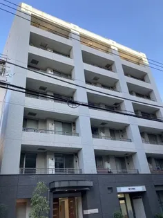 東京都新宿区若葉2【マンション】の外観