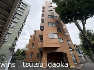 東京都世田谷区給田3【マンション】の外観