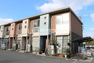 グランジュッテ E【1階】の外観