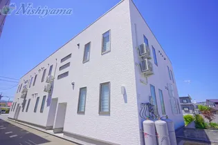 ピュアイースト【1階】の外観
