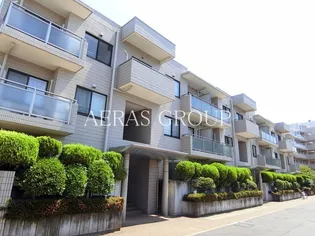 リュゼ経堂【1階】の外観