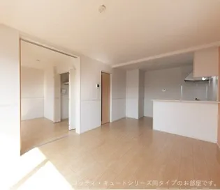 アルソーレ II【2階】の居間
