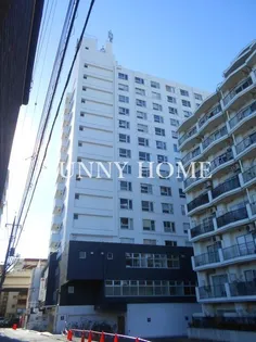 プラザローヤル5【7階】の外観