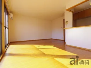 シャンティ―ユ大竹山の居間