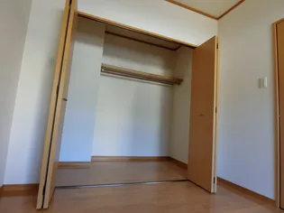 ガーデンアール【2階】の内装