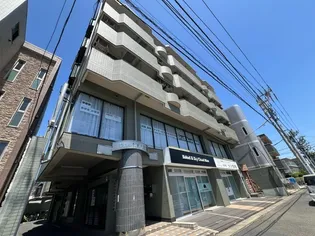 プルミエール1番館【3階】の外観