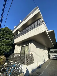 パインハウス【1階】の外観