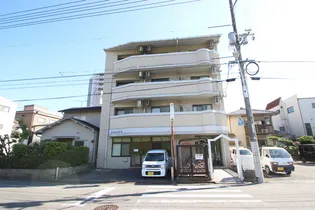 FUJIビルの画像