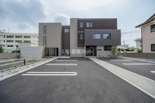 シャーメゾンプレミアス【1階】の外観