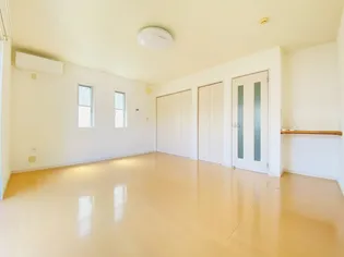 サン・ボナールII【1階】の居間