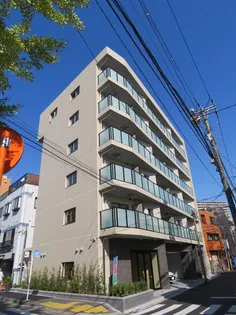 レ ボヌール セシルの画像