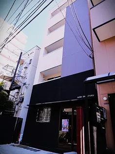 東京都新宿区新宿4【マンション】の外観