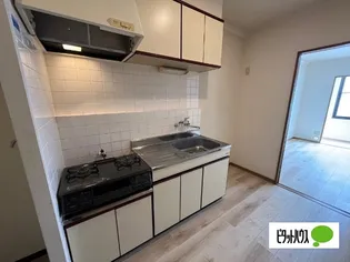 リーブル伏見台【1階】の玄関