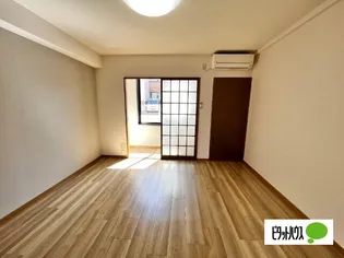 リーブル伏見台【1階】の居間