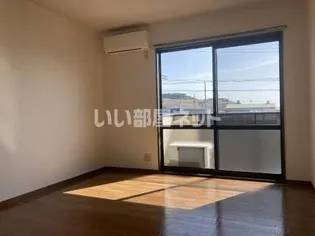 カサグランデB【2階】の居間