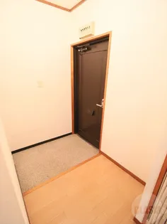 麻田レインボーハイツ【3階】の玄関