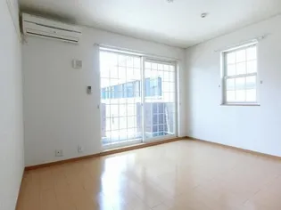 ハートダイアリーB【1階】の居間