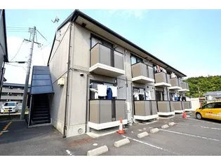 シーソン城泉 B棟【1階】の外観