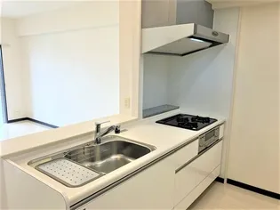 ワイズエステムコート北谷美浜センタータワー【9階】のキッチン