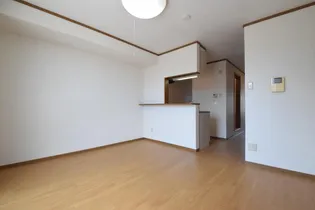 マーベラスA【2階】の居間