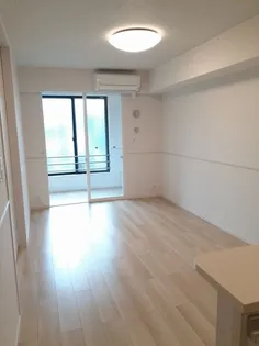 アゼリアガーデン【1階】の居間