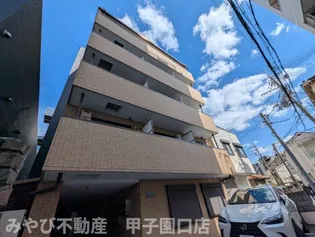 フラット鳴尾【4階】の外観