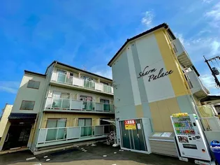 シャルムパレスB【1階】の外観
