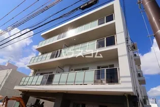 メゾン・クレールモンテ天久【4階】の外観